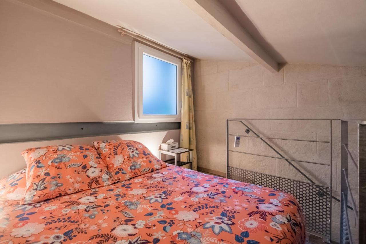 Studio En Duplex-Aircon-Terrasse-Parking-Calme Bordeaux Exteriér fotografie